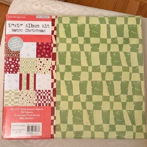 NWY Colorbok Retro Christmas Scrapbook Album Kit